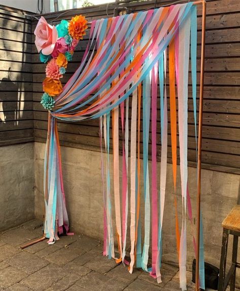 30 Fest Party, Stage Decoration Ideas, Stall Decorations, Streamer Backdrop, Paper Party Decorations, Festival Decor, Stage Decoration, Home Decorating Ideas, Stage Decorations