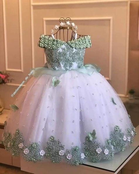 Baby Girl Gown Styles, Baby Girl Gown Designs, Baby Gown Styles, Kids Gown Design, Gown For Baby Girl, Green Flower Girl Dress, Green Flower Girl Dresses, Pearl Princess