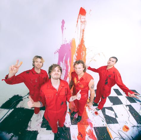 5 Seconds Of Summer, 5 Seconds, On Twitter, Building, Twitter, Wall, Red, On Instagram, Instagram