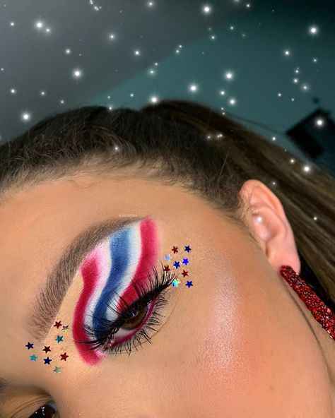 American Flag Eyeshadow, Labor Day Makeup, Memorial Day Makeup, Fairy Make-up, Usa Makeup, Creative Makeup Looks, Happy Memorial Day, Day Makeup, Creative Makeup