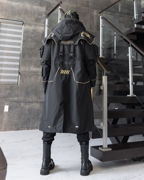 Cyberpunk Fashion Men, Manwha Fashion, Cyberpunk Coat, Cyberpunk Outfit Male, Futuristic Fashion Male, Sewing Reference, Cyberpunk Streetwear, Ghost Character, Cyberpunk Outfit