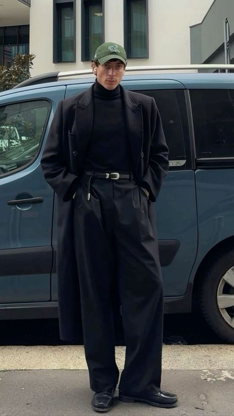 Mob Boss Outfit Male, Black Classy Outfit Men, Old Money Black Outfit Men, Casual Classy Outfits Men, Dark Academia Men Outfit, Black Old Money Outfits, Dark Academia Outfit Men, Outfits With Coats, Office Outfit Men