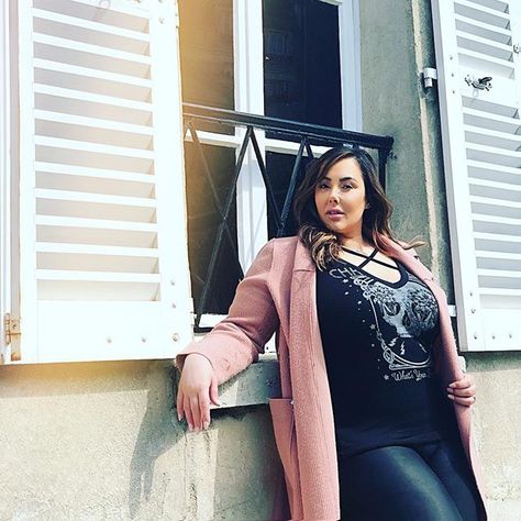 Mᴀʀʟᴇɴᴀ Sᴛᴇʟʟ (@marlenastell) • Instagram photos and videos One Color Outfit, Curvy Body Types, Compression Garment, Plus Size Fashion Tips, Tailored Clothes, Colourful Outfits, Body Shapes, Plus Size Fashion, Top Styles