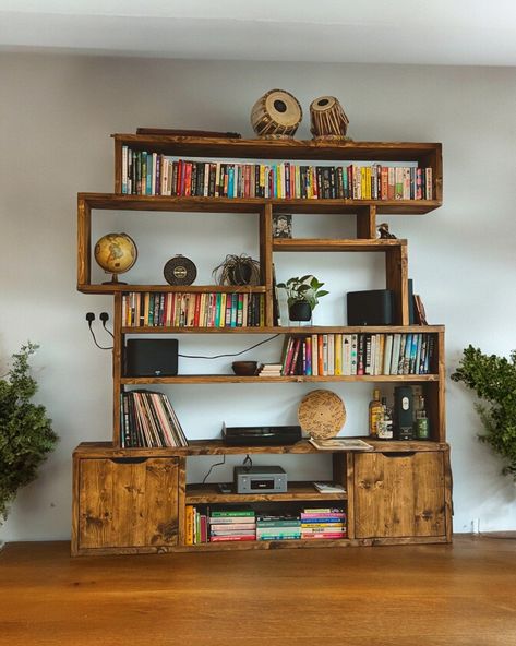 Scaffold Furniture, Bookshelf Designs, Cosy Snug, Reclaimed Wood Bookcase, Creative Bookshelves, Furniture Bookshelves, Bookshelf Design, Room Stuff, Shelving Units