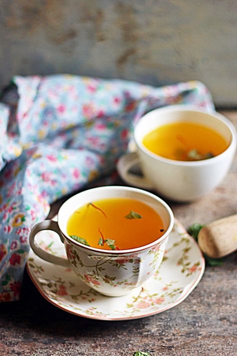 Saffron Recipes Drink, Saffron Tea Recipe, Happiness Herbs, Saffron Drink, Cinnamon Bars, Saffron Tea, Saffron Benefits, Saffron Recipes, Tea At Home