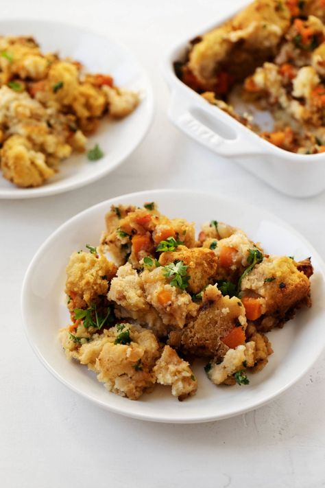 Vegan Cornbread Stuffing, Sage Cornbread, Corn Bread Stuffing, Stuffing Vegan, Recipes For Hosting, Vegan Stuffing, Sausage Cornbread Stuffing, Sage Stuffing, Thanksgiving Recipe Ideas