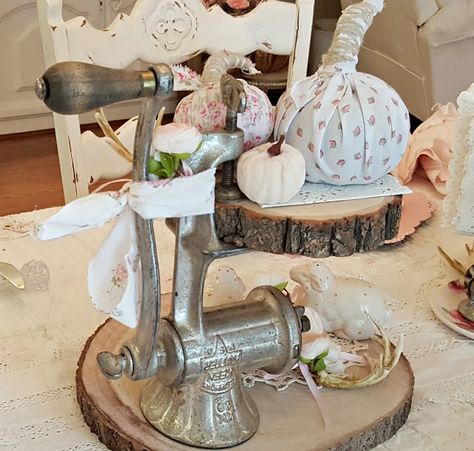 Penny's Vintage Home: How to Repurpose a Vintage Meat Grinder Old Meat Grinder Ideas, Repurposed Meat Grinder, Antique Meat Grinder Decor, Vintage Meat Grinder Repurposed, Meat Grinder Decor, Pumpkin Holders, Antique Kitchen Utensils, Hutch Styling, Vintage Kitchen Utensils