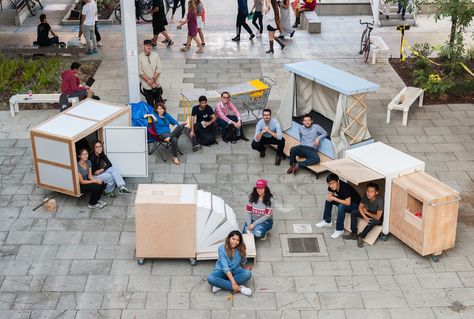 At USC's 'Homeless Studio', Students Work Towards Real Solutions to the City's Homeless Crisis Credit: Brandon Friend-Solis Homeless Shelter Ideas, Homeless Shelter Design, Homeless Housing, California Architecture, Sleeping Pods, Shelter Design, Homeless Shelter, Homeless People, Diy Water