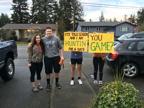 Girl Promposal To Boy, Tolo Proposal Ideas, Sadies Dance, Prom Proposals, Dance Proposal, Girls Ask, Country Quotes, Prom Proposal, Country Boys