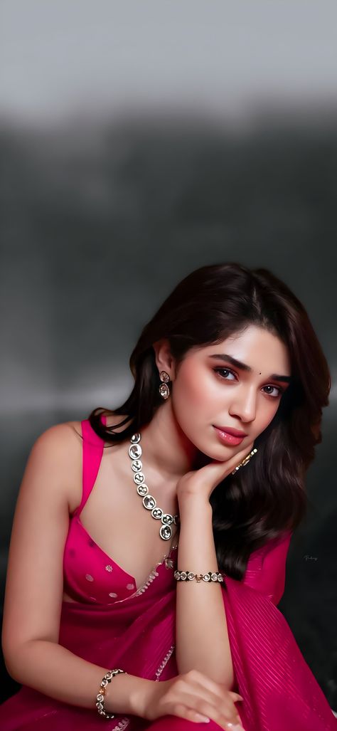 Krithi Shetty Images, Krithy Shetty, Kirti Shetty, Kirthi Shetty, Kriti Shetty, Krithi Shetty, Animation Wallpaper, Beautiful Angels, Samantha Photos