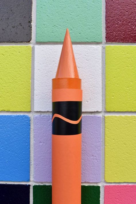 DIY giant crayon tutorial.  So much fun for back to school photos, a classroom or bedroom decoration, a party prop, and more! Diy Giant Crayon Decoration, Diy Crayon Decor, Giant Crayons Diy, Crayon Decorations Classroom, Pool Noodle Crayons Diy, Diy Giant Crayon, Crayon Decor, Giant Crayon, Decorating A Classroom