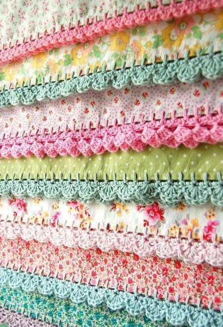 Crochet edgings Háčkované Lemy, Crochet Blanket Edging, Crocheted Blankets, Crochet Edging Patterns, Crochet Quilt, Pola Sulam, Crochet Borders, Love Crochet, Crochet Home