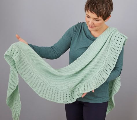 Tuch Wellenlinien oder Wir warten auf Mein ARD Buffet Strickbuch to go! - Tanja Steinbach Knit Designers, Wavy Lines Pattern, Ard Buffet, Lines Pattern, Wavy Lines, Row By Row, Many Thanks, Garter Stitch, Lace Pattern