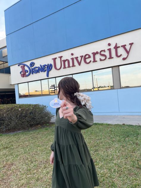 Working At Disney Aesthetic, Disney Worker Aesthetic, Disney Cast Member Aesthetic, Working At Disney, Disney College Program Aesthetic, Disney Internship, Disney University, Vision Board Pics, Disney College