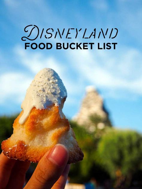 39 Best Foods You Need to Try at Disneyland // localadventurer.com Best Food At Disneyland, Food At Disneyland, Best Disneyland Food, Disney Bucket List, Chorizo And Eggs, Disneyland Food, Disneyland Tips, Disneyland Vacation, Disney Snacks