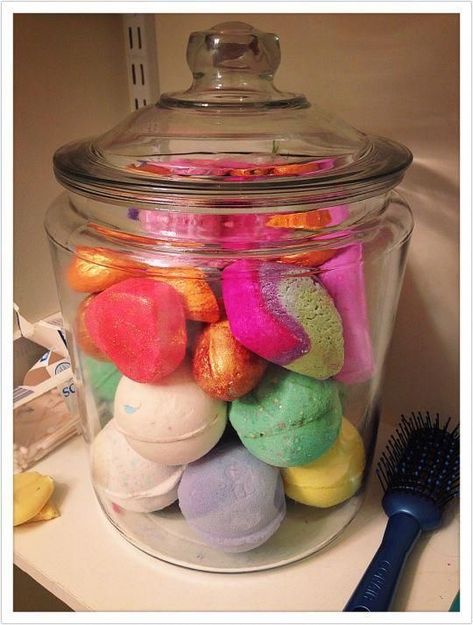 Bath Bomb Storage, Bath Goals, Lush Bath, Lush Products, Lush Cosmetics, Best Bath, Bath And Body Care, Bathroom Organisation, Bath Bomb