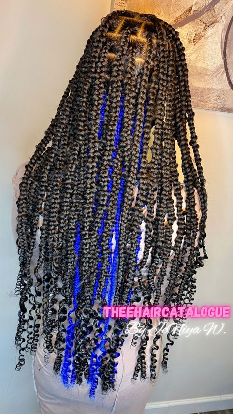 Butterfly knotless with a peek-a-boo. #knotlessboxbraids #dmvhairstylist #804hair #theehaircatalogue Butterfly Knotless Braids, Butterfly Knotless, Box Braids Protective Styles, Box Braid Hairstyle, Passion Braids, Small Cornrows, Braids Protective Styles, Hip Hair, Hairstyle For Black Women