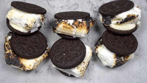 Oreo S’Mores Oreo Smores, Smore Recipes, Oreo Cookie, Sweets Cake, Toasted Marshmallow, Oreo Cookies, Camping Meals, S Mores, Cookie Jars