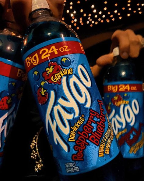 Faygo Soda Aesthetic, Blueberry Faygo, Vaporwave Tumblr, Gamzee Makara, Coca Cola Mini, American Drinks, Purple Drinks, Insane Clown, Graffiti Writing