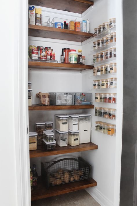 A how-to on turning a kitchen closet into a pantry complete with custom shelving. Closet Turned Pantry, Kitchen Closet Pantry, Small Pantry Closet, Spice Shelves, Pantry Diy, Pantry Renovation, Pantry Closet Design, Deep Pantry, Open Pantry