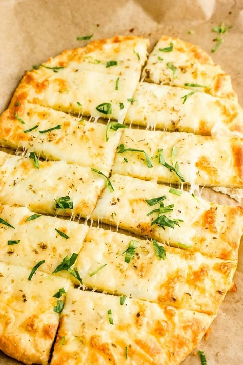 Keto Garlic Bread, Cheese Garlic Bread, Garlic Health Benefits, Best Keto Bread, Garlic Breadsticks, Garlic Cheese Bread, Cheesy Garlic Bread, Keto Cheese, Low Carb Appetizers