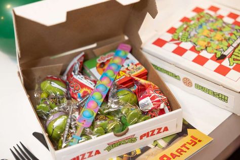 Simple Ninja Turtle Party, Ninja Turtle Treat Bags, Ninja Turtle Candy Bags, Ninja Turtle Candy Table, Ninja Turtle Gift Bags, Ninja Turtles Pizza Box Printable, Ninja Turtles 3rd Birthday Party Ideas, Tmnt Mutant Mayhem Party, Ninja Turtles Birthday Party Ideas Decorations Centerpieces