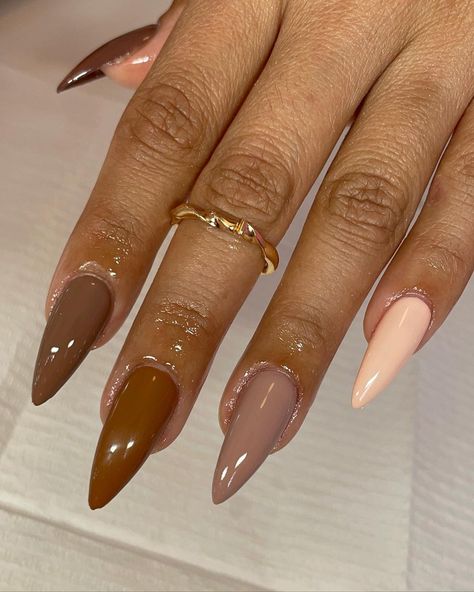 Colors For Dark Skin, House Of Beauty, Almond Nail, Nail Art Galleries, Pedicures, Dream Nails, Nail Shop, Creative Nails, Gorgeous Nails