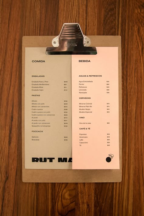 Menu Sans Gluten, Menu Design Inspiration, Restaurant Identity, Menue Design, New Pizza, Pizza Design, Rustic Restaurant, Modern Graphic Art, Food Graphic Design