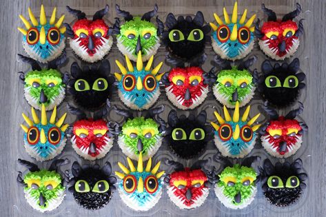 How to Train Your Dragon Cupcakes 2020 How To Train Your Dragon Party Ideas, Toothless Cupcakes, How To Train A Dragon Birthday Party, Httyd Birthday Party Ideas, How To Train Your Dragon Birthday, How To Train Your Dragon Birthday Party, Dragon Cupcake Cake, Toothless Cupcake Cake, How To Train Your Dragon Cookies