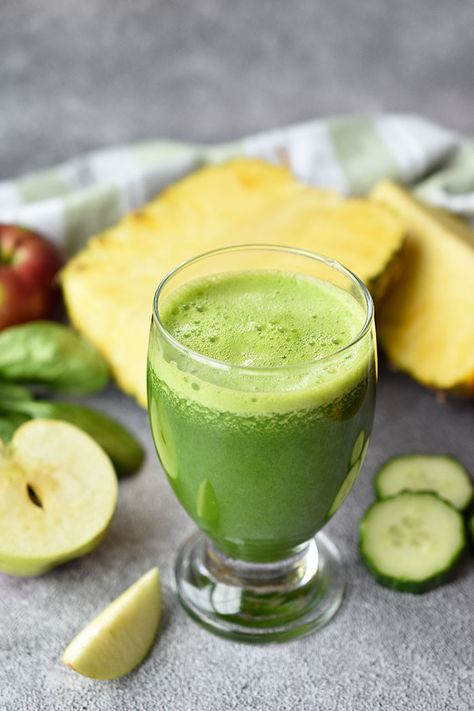 Pineapple Juice Benefits, Juicing Ideas, Air Lemon, Green Juice Recipe, Recipe Smoothie, Healthy Beverages, Pineapple Benefits, Pineapple Ginger, Spinach Juice