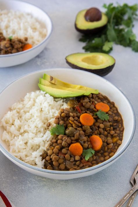 Chorizo And Bean Stew, Lentil Stew Recipes, Stew Vegan, Rice And Lentils, Kenyan Food, Slow Cooker Lentils, Dried Lentils, Plant Based Dinner, Lentil Stew