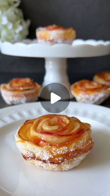 Food with Style on Instagram: "Apple Roses Recipe 🤍  This recipe for Apple Rose Pastries is a stunning and delicious treat that’s perfect for impressing guests or enjoying as a special dessert.🥰  📝 Ingredients:  - 1 sheet of puff pastry (about 275 g, rectangular, from the refrigerated section) - 2 medium-sized apples (e.g., red varieties like Gala or Braeburn) - 2 tbsp lemon juice - Apricot jam - 1 tbsp water - 2 tbsp sugar - Powdered sugar for dusting  🤍 Instructions:  1. Wash the apples, cut them in half, and remove the core. Slice the apple halves into very thin slices. It’s important that the slices are even and thin so they can be easily shaped. Prepare a bowl with water and lemon juice, and place the apple slices in it to prevent browning.  2. Roll out the puff pastry and cut it Apple Buns, Apple Roses Recipe, Apple Rose Pastry, Apple Pastry, Recipe For Fall, Apple Rose, Apple Roses, Special Desserts, Bun Recipe