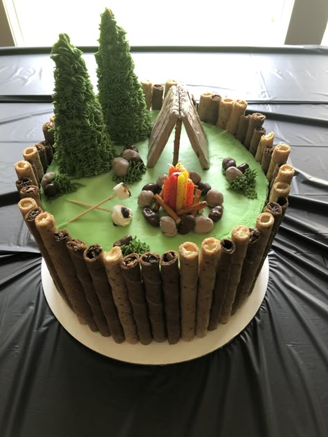 Camping Birthday Party Cake Ideas, Wilderness Birthday Cake, Camping Cake Design, Desert Birthday Cake, Forest Theme Cake For Kids, Camping Cake Ideas For Men, Camping Party Cake, Scout Themed Cakes, Glamping Birthday Cake