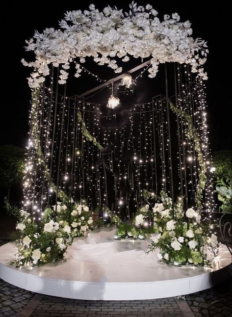 Engagement Party Backdrop, Crystal Wedding Decor, Nikah Decor, Wedding Background Decoration, Digital Invitations Wedding, Wedding Stage Design, Luxury Wedding Decor, Wedding Planning Decor, Wedding Backdrop Design