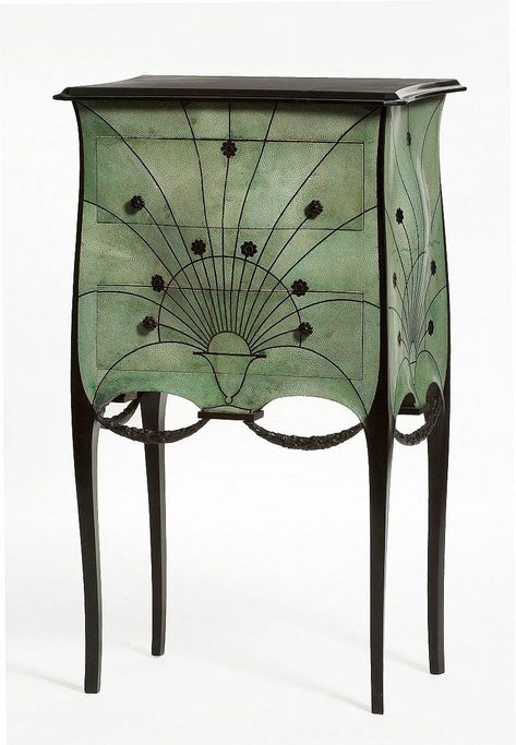 A Quintessential Introduction to French Art Deco Furniture French Art Deco Furniture, Art Deco Ideas, Art Nouveau Furniture, Fitness Art, Art Nouveau Art, Principles Of Art, Nouveau Art, Deco Furniture, Art Deco Furniture