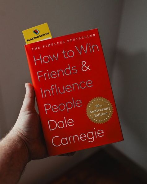 Blake | Nonfiction Books on Instagram: "SWIPE for 30 Lessons from How to Win Friends and Influence People. Using the book's simple but effective principles, you can build lasting relationships and get better at communicating. The book teaches effective communication skills, a positive attitude towards life and people, self-improvement, and principles of influence and leadership. #communicationskills #personaldevelopment #selfhelpbooks #nonfictionbooks" The Art Of People Book, Books On Effective Communication, Books For Communication Skills, Communication Books, Communication Book, Lasting Relationships, Influence People, Managing People, Development Books