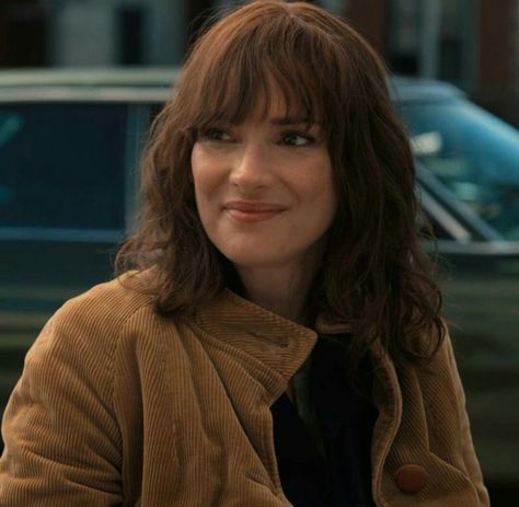 Joyce Stranger Things, Winona Forever, Joyce Byers, Stranger Things 4, Stranger Things Characters, Stranger Things Aesthetic, Winona Ryder, Attractive People, Bobby Brown