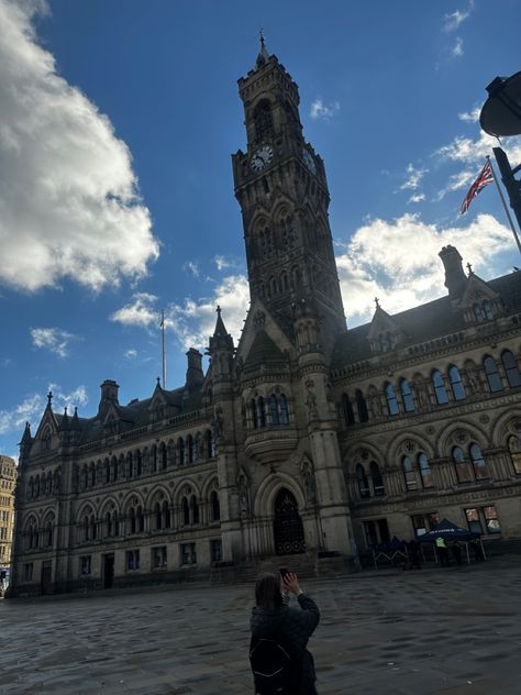 Centenary Square is located at the heart of Bradford city. Stamford Bridge Aesthetic, City Ground Nottingham, Sheffield City Aesthetic, Sheffield Cathedral, Bradford City, Building Aesthetic, City Life, Tower Bridge, Barcelona Cathedral