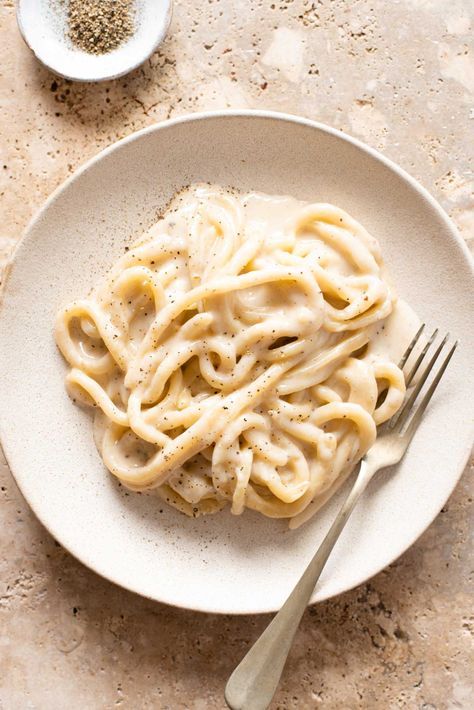 Pici, Cacio e Pepe (Authentic Recipe) Rustic Italian Recipes, Pici Pasta, Fresh Pasta Recipes, Homemade Pasta Dough, Italian Lunch, Homemade Ravioli, Cooking Photos, Yummy Meals, Pasta Dough