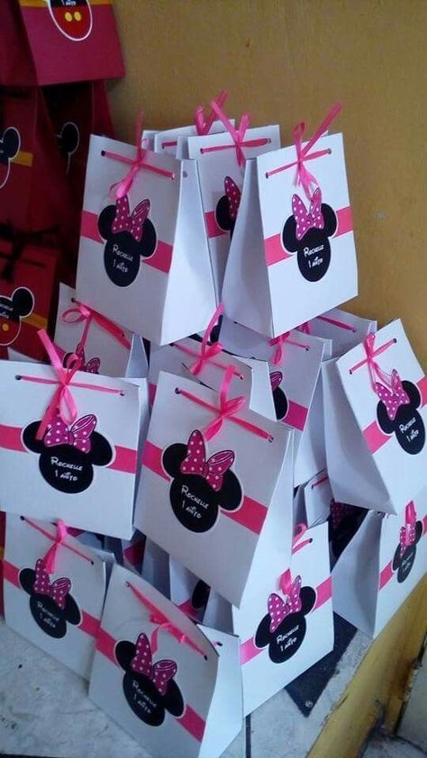 Butterfly Birthday Party Decorations, Minnie Mouse Party Decorations, Minnie Mouse Birthday Party Decorations, Mickey Mouse Decorations, Minnie Mouse Birthday Decorations, Minnie Mouse Birthday Cakes, 1st Birthday Girl Decorations, Minnie Mouse 1st Birthday, Minnie Mouse Baby Shower