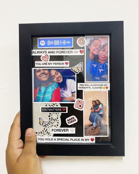 Friend Frames Diy Gift, Picture Gifts For Best Friends Diy Photo, Best Friends Photo Frame Collage, Photo Frames For Birthday Gift, Polaroid Diy Frame, Birthday Photo Frames Ideas, Best Friend Birthday Gift Ideas Photo Frame, Best Frnd Birthday Gift Ideas, Handmade Birthday Cards With Photos