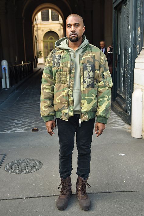 Kanye West Outfits, Kanye Fashion, Kanye West Style, Mens Fashion Rugged, Military Boots, Camo Jacket, Famous Men, Street Wear Urban, Mens Streetwear