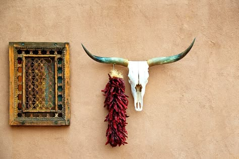 If you’re looking for a warm-weather, art-filled, foodie-friendly getaway, Santa Fe—which has captured the imagination of artists and free-thinkers for decades—is the place. Here are the 8 cool things to do in the city now, from contemporary art museums to scenic desert hikes and regionally-inspired spa treatments. New Mexico Tattoo Ideas, Mexico Tattoo Ideas, New Mexico Aesthetic, New Mexico Tattoo, Santa Fe Decor, Sante Fe New Mexico, Mexico Tattoo, New Mexico Style, New Mexico Santa Fe