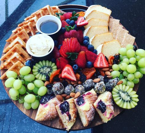 Morning tea ☕️ ❤️ . #amazinggrazers #adelaideeats #adelaidecatering #adelaidefoodie #grazingboard #morningtea #platters #corporatecatering #waffles #festiveseason #cheeseboard #cake #grazing #instafoodie #graze #fortheloveoffood #foodstylist #ichoosesa #foodart Breakfast Platter, Big Breakfast, Party Food Platters, Charcuterie And Cheese Board, Christmas Brunch, Morning Tea, Brunch Party, Christmas Breakfast, Snacks Für Party