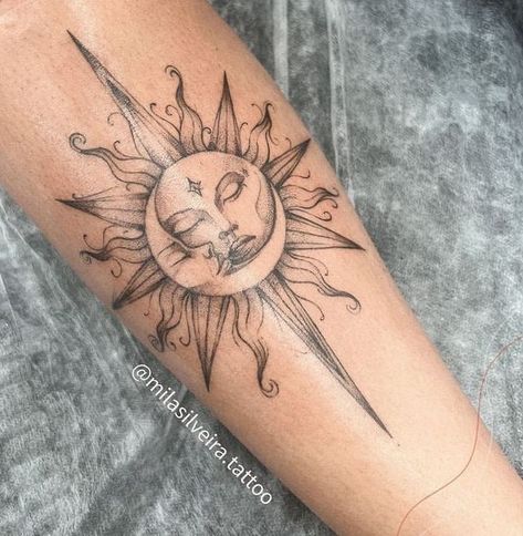 Sun Thigh Tattoo, Sun Tattoo Big, Sonne Mond Tattoo, Pisces Tattoo Designs, Cowgirl Tattoos, Wrist Tattoo Ideas, Wrist Tattoo Designs, Sun And Moon Tattoo, Hippie Tattoo