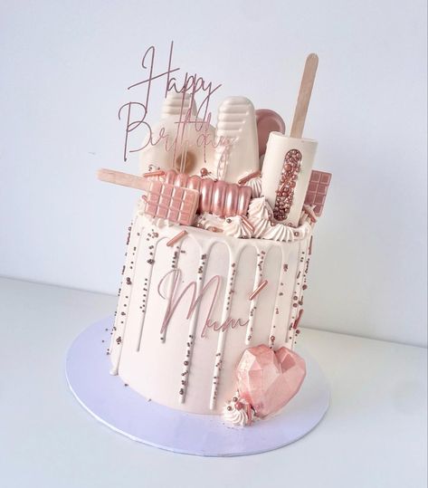 📸 bakemeatreat_ Birthday 11, Yummy Pasta, 21st Birthday Cakes, Wedding Chocolate, Bakery Ideas, 28th Birthday, Yummy Pasta Recipes, Tasty Pasta, Fancy Food