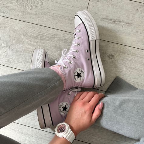 Lilac Platform Converse, Lavender Converse Outfit, Lilac Converse Outfit, Converse Lilac, Lilac Converse, Lavender Converse, Aesthetic Converse, Cute Converse Shoes, Cute Converse