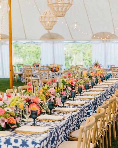 Weekapaug Inn Weddings (@weekapaugweddings) • Instagram photos and videos Newport Rhode Island Wedding, Blue White Weddings, Rhode Island Wedding, New England Wedding, Newport Rhode Island, Maine Wedding, England Wedding, Colorful Wedding, Coastal Wedding