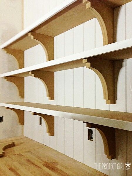 Update Pantry, American House Style, Micro House Plans, Kitchen Unit Designs, Decorative Shelf Brackets, Pantry Shelves, Project House, Pantry Cabinets, Joinery Design