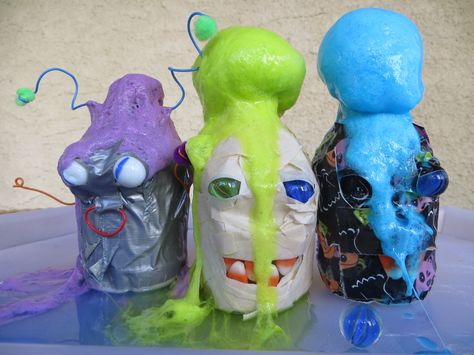 Halloween Science: Oozing Monster Heads Candy Experiments, Monster Head, Cool Experiments, Inquiry Learning, Halloween Science, Mystery Science, Solar Systems, Science For Kids, Gummy Bears